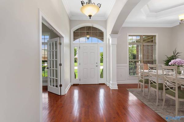 4406 Cove Nestle Drive SE, Owens Cross Roads, AL 35763