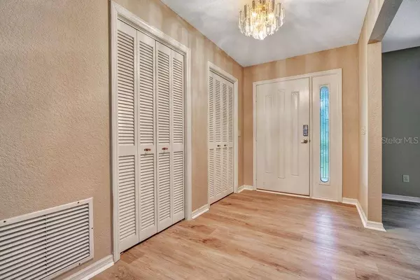 2671 OAK RD, Deland, FL 32720