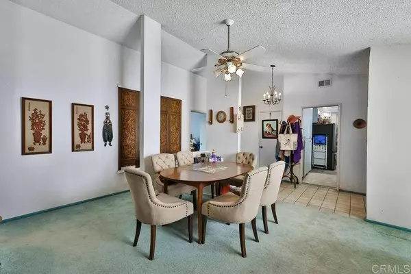 9515 Eve LN, Santee, CA 92071