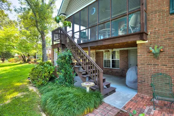 49 North Lake Cr., Manning, SC 29102