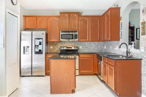 563 JUNIPER SPRINGS DR, Groveland, FL 34736