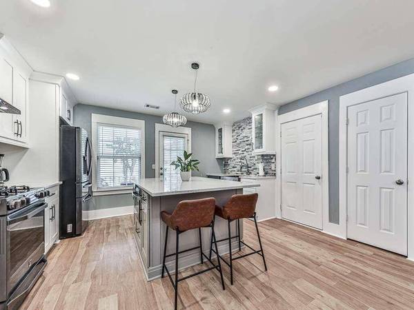 313 Hiawassee DR, Woodstock, GA 30188