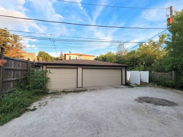 4856 N Kruger AVE, Chicago, IL 60630