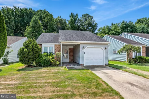 88 BASTIAN DR, Mount Laurel, NJ 08054