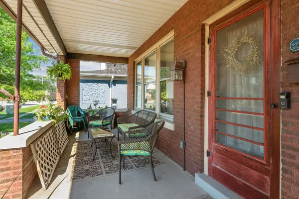 2342 Vernon ST, Blue Island, IL 60406