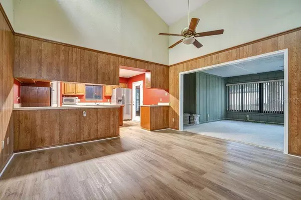 2671 OAK RD, Deland, FL 32720