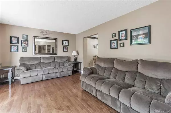 5184 BIRCHCREST Drive, Swartz Creek, MI 48473