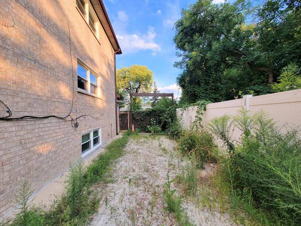 4856 N Kruger AVE, Chicago, IL 60630