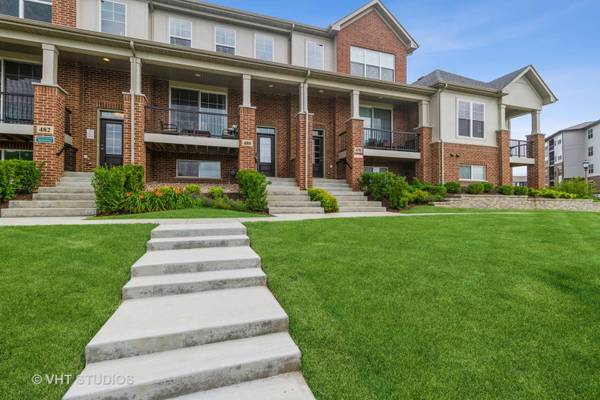 480 Woodmoor DR, Lombard, IL 60148