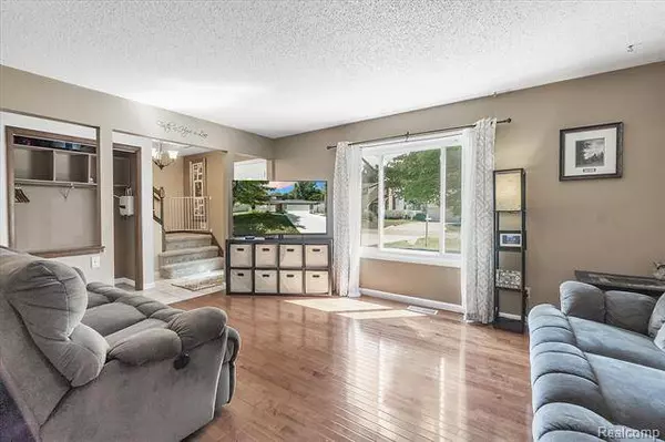 5184 BIRCHCREST Drive, Swartz Creek, MI 48473