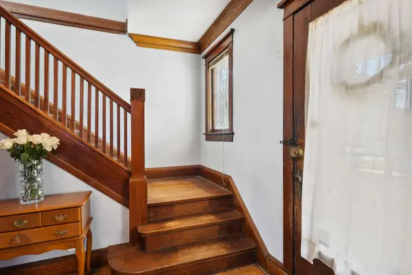 2342 Vernon ST, Blue Island, IL 60406