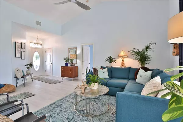 1047 TRUMAN ST, Nokomis, FL 34275