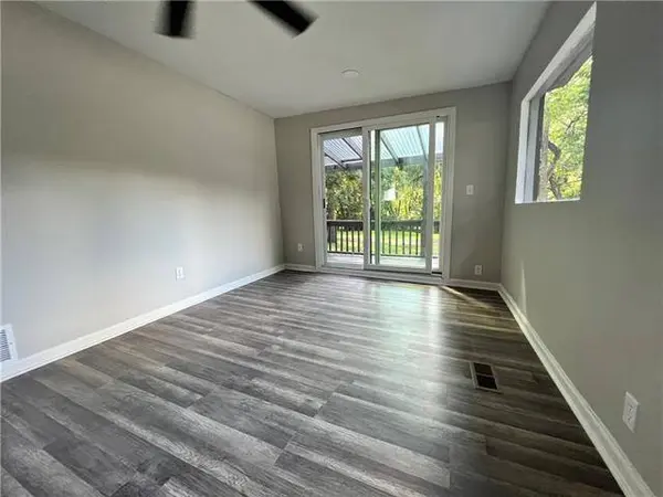 5608 College AVE, Kansas City, MO 64130