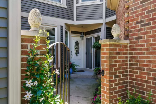 1156 Tennyson Lane, Naperville, IL 60540