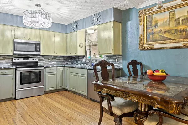 9407 Dripping Springs Road, Denison, TX 75021