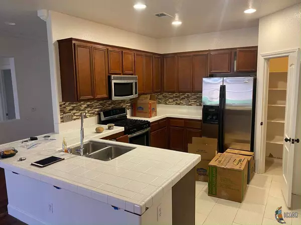 282 W Playa Del Carmen, Imperial, CA 92251