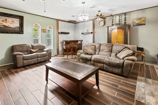 9407 Dripping Springs Road, Denison, TX 75021