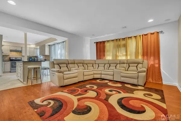 145 tyler DR, Willingboro, NJ 08046