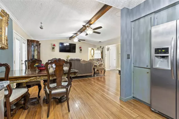 9407 Dripping Springs Road, Denison, TX 75021