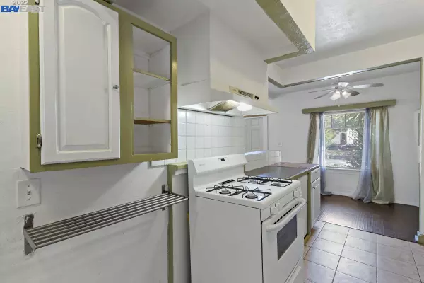 2304 Sacramento St, Berkeley, CA 94702