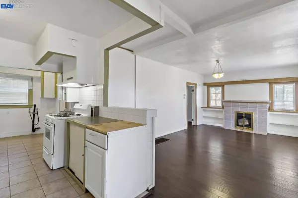 2304 Sacramento St, Berkeley, CA 94702