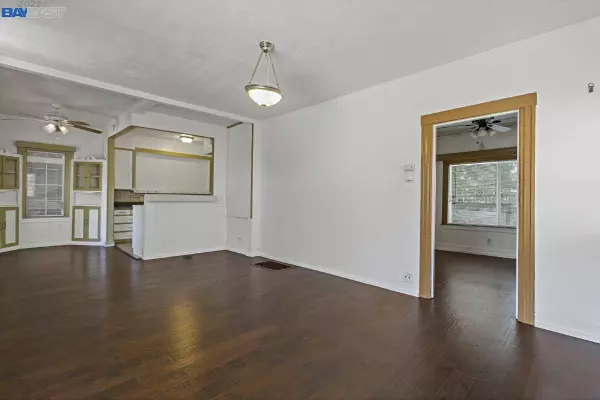 2304 Sacramento St, Berkeley, CA 94702