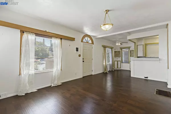 2304 Sacramento St, Berkeley, CA 94702