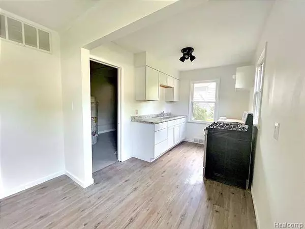 22201 MORTON Street, Oak Park, MI 48237