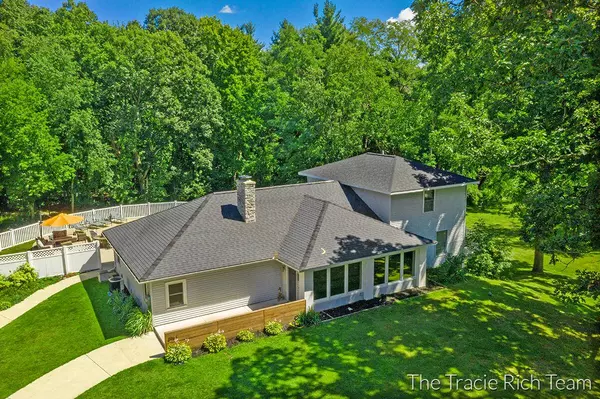 3961 13 Mile NE Road, Rockford, MI 49341