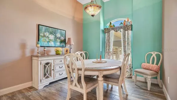 523 S PINE MEADOW DR, Debary, FL 32713