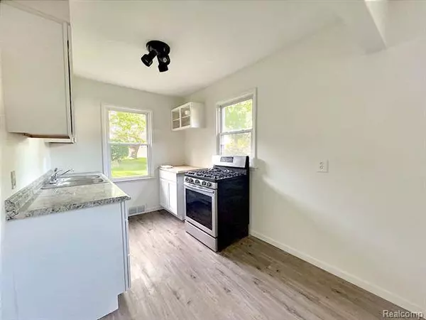 22201 MORTON Street, Oak Park, MI 48237