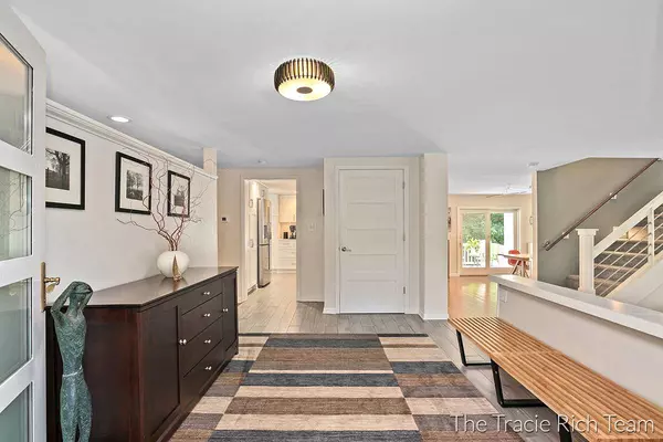 3961 13 Mile NE Road, Rockford, MI 49341