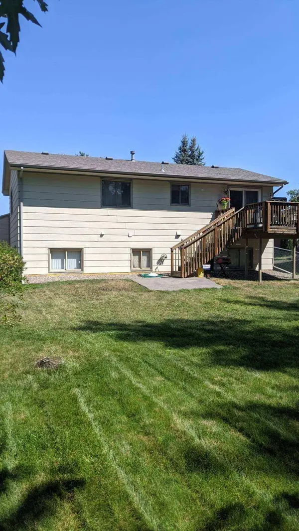644 107th LN NW, Coon Rapids, MN 55448