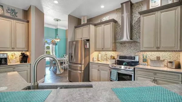 523 S PINE MEADOW DR, Debary, FL 32713