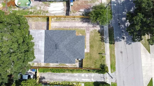 8211 N OGONTZ AVE, Tampa, FL 33604