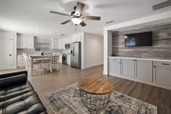 5012 BALLARK ST, Mount Dora, FL 32757