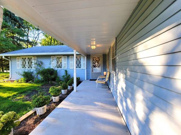 1143 N Quentin RD, Palatine, IL 60067