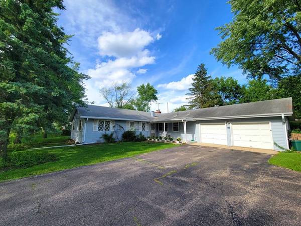 1143 N Quentin RD, Palatine, IL 60067