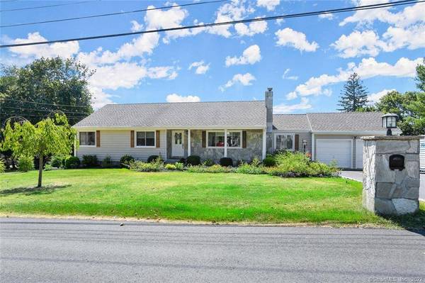 18 Botsford Place, Trumbull, CT 06611