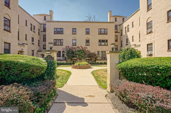 210 E MAPLE AVE, Merchantville, NJ 08109