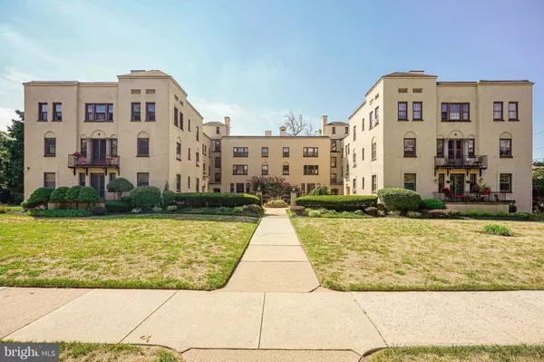 210 E MAPLE AVE, Merchantville, NJ 08109