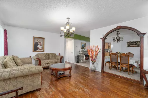 640 N FORSYTH RD, Orlando, FL 32807