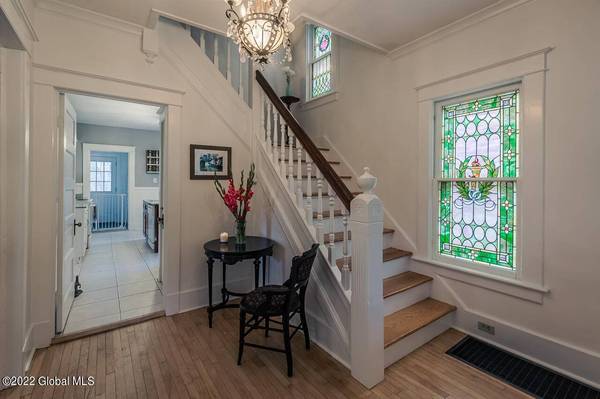 2 Mill ST, Hagaman, NY 12086