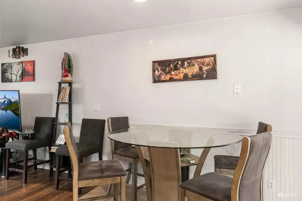 2821 NE 7th Street, Renton, WA 98056