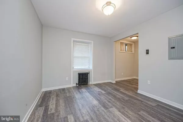 210 E MAPLE AVE, Merchantville, NJ 08109