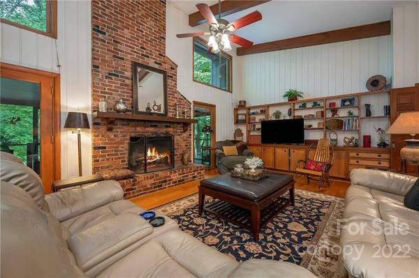 431 Red Fox CIR, Tryon, NC 28782