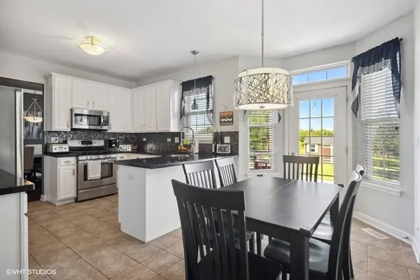 2897 Sterkel Road, North Aurora, IL 60542