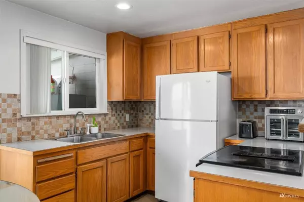 2821 NE 7th Street, Renton, WA 98056