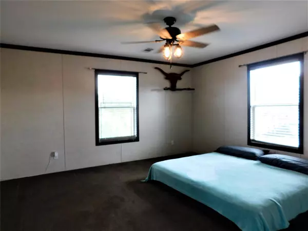 3184 NE County Rd 0200, Powell, TX 75153