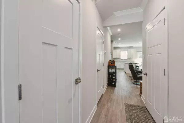 17 Athens WAY, Aberdeen, NJ 07721